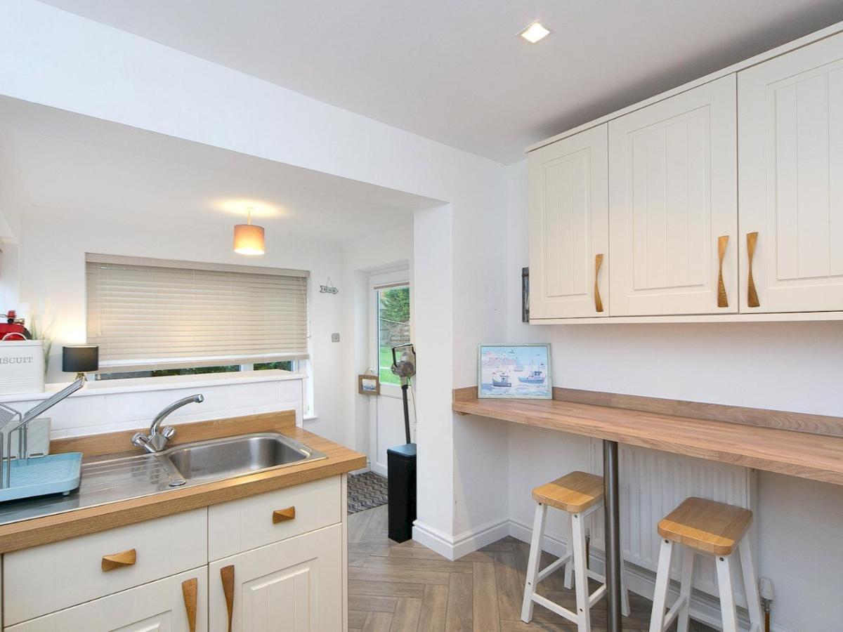 Pass The Keys Modern Coastal Home In Bull Bay Amlwch Экстерьер фото